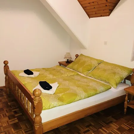 Apartman & Lipa